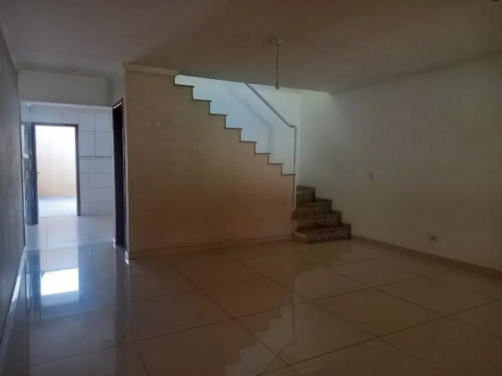 Casa à venda com 3 quartos, 130m² - Foto 1