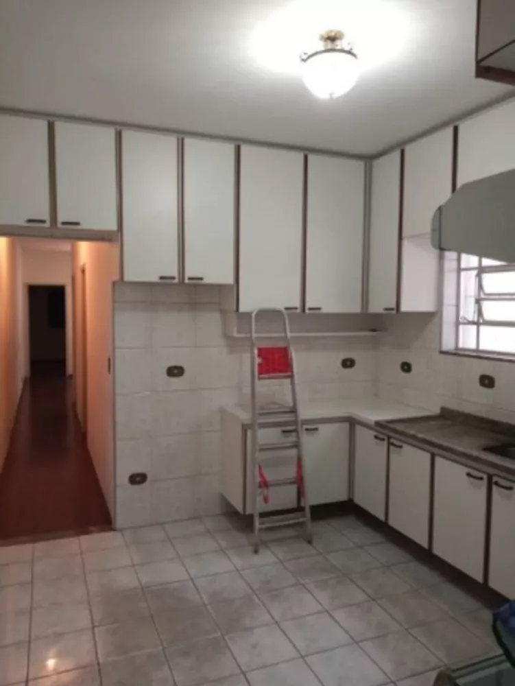 Casa à venda com 2 quartos, 100m² - Foto 3