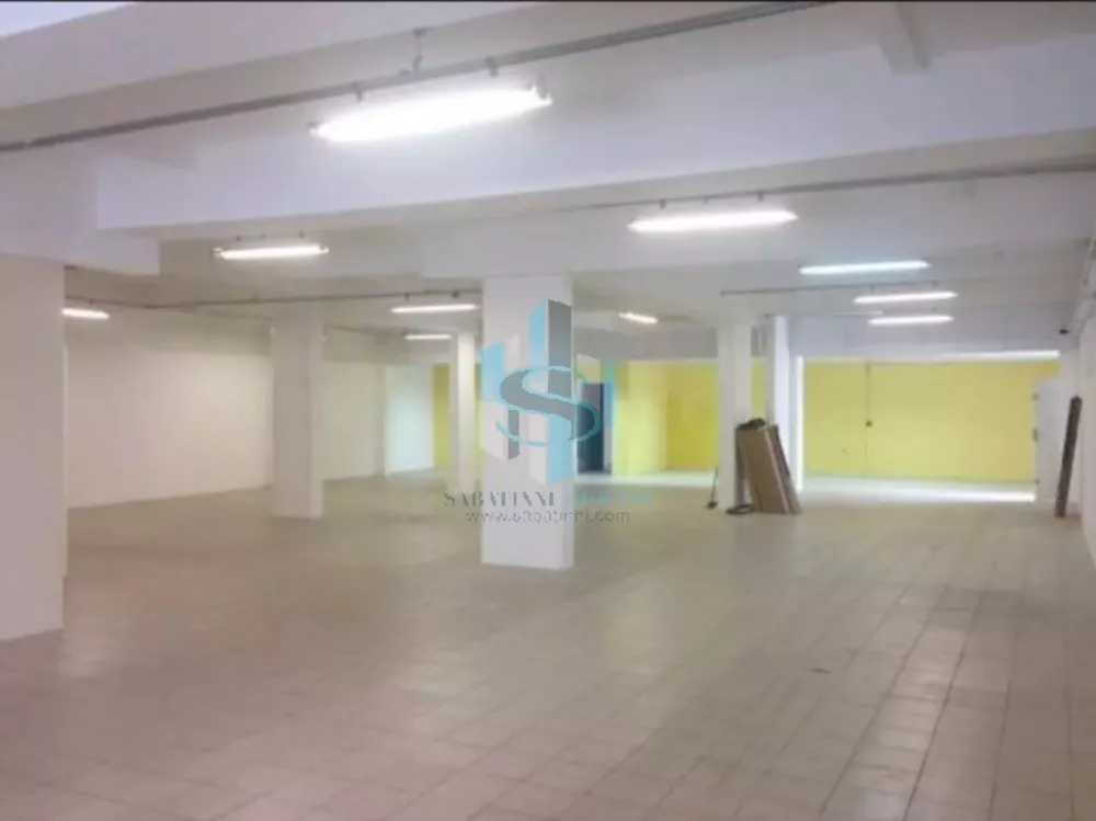 Loja-Salão, 590 m² - Foto 1