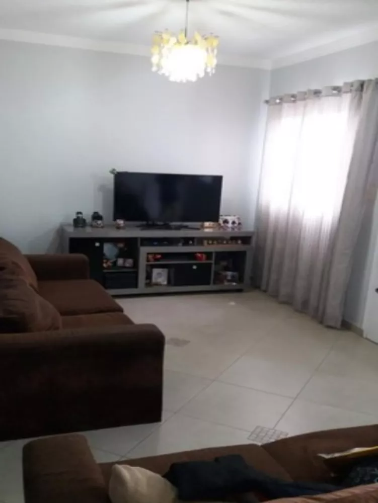 Casa à venda com 2 quartos, 108m² - Foto 2