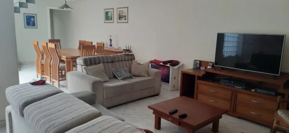 Casa, 4 quartos, 220 m² - Foto 2