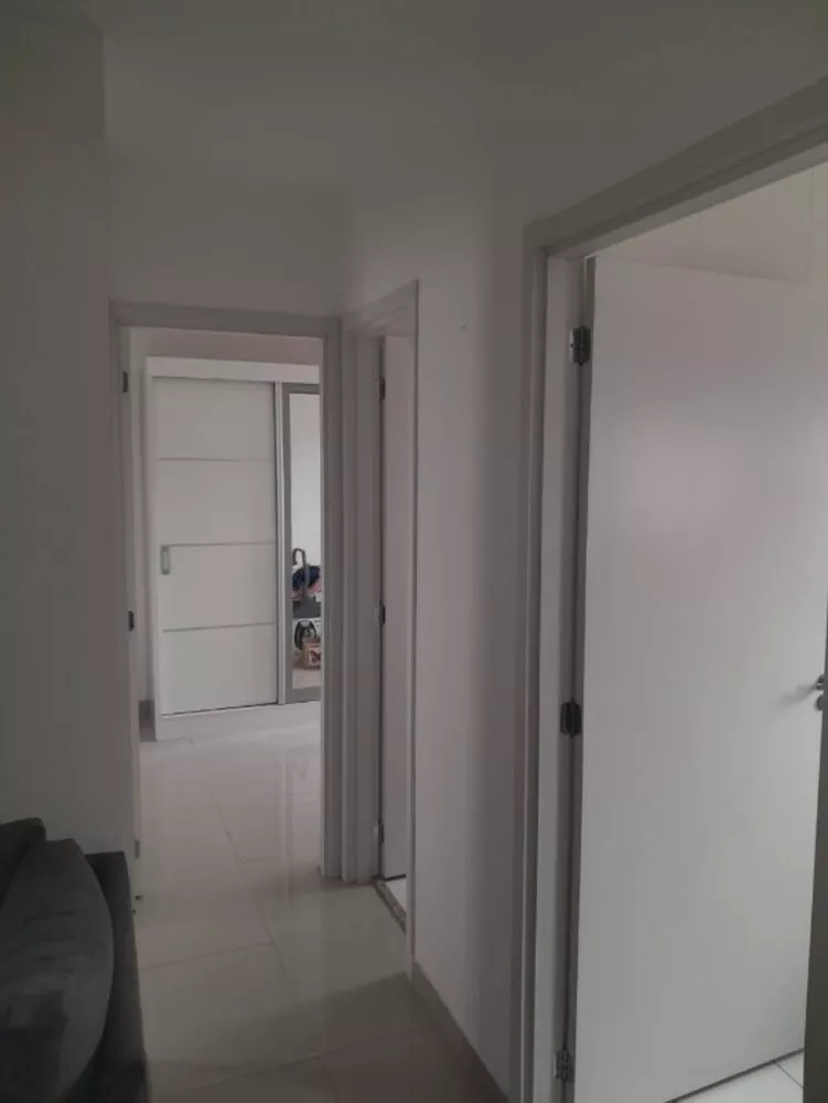 Apartamento à venda com 2 quartos, 42m² - Foto 3