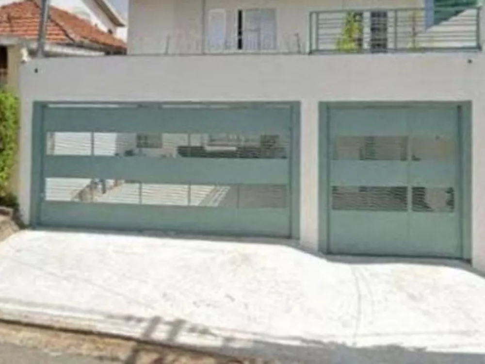 Casa à venda com 3 quartos, 235m² - Foto 1