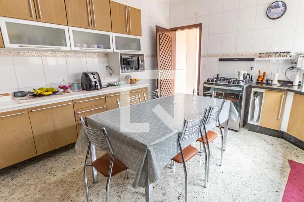 Casa, 3 quartos, 235 m² - Foto 4