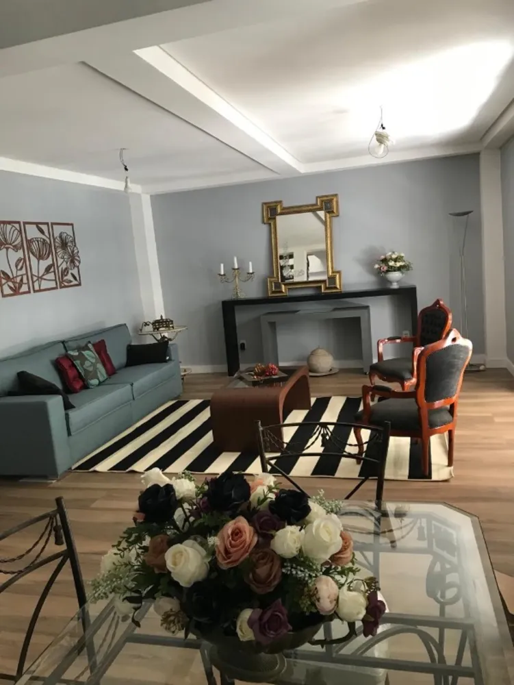 Casa, 3 quartos, 270 m² - Foto 1