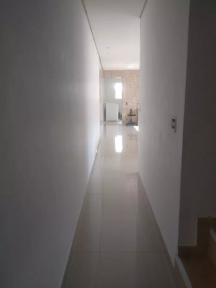 Casa à venda com 3 quartos, 400m² - Foto 2