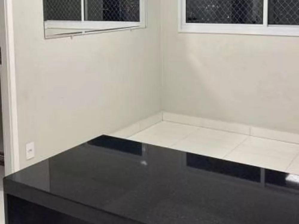 Apartamento à venda com 2 quartos, 37m² - Foto 2