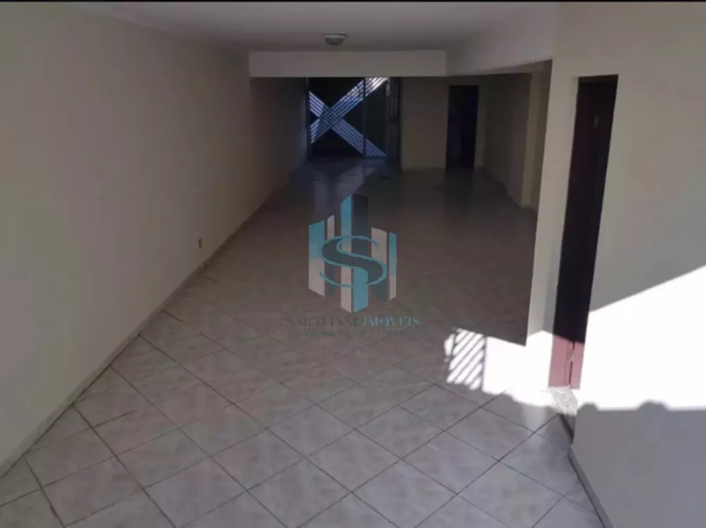 Casa à venda com 3 quartos, 200m² - Foto 4