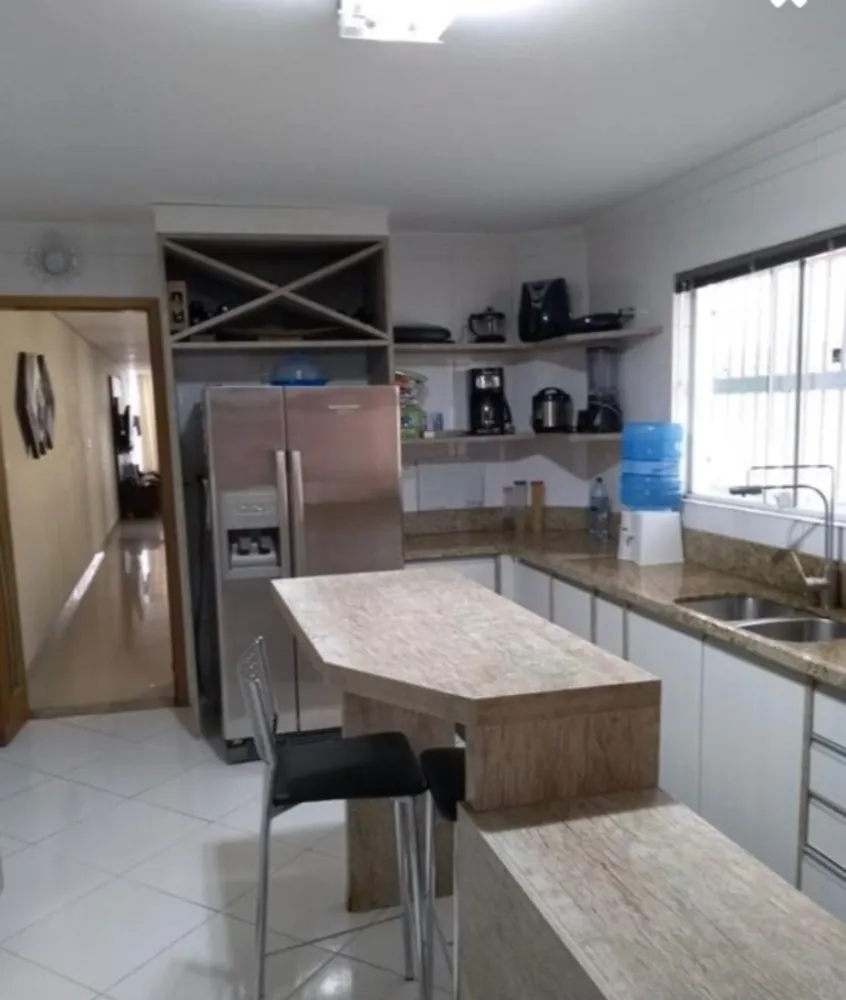 Casa, 3 quartos, 298 m² - Foto 2