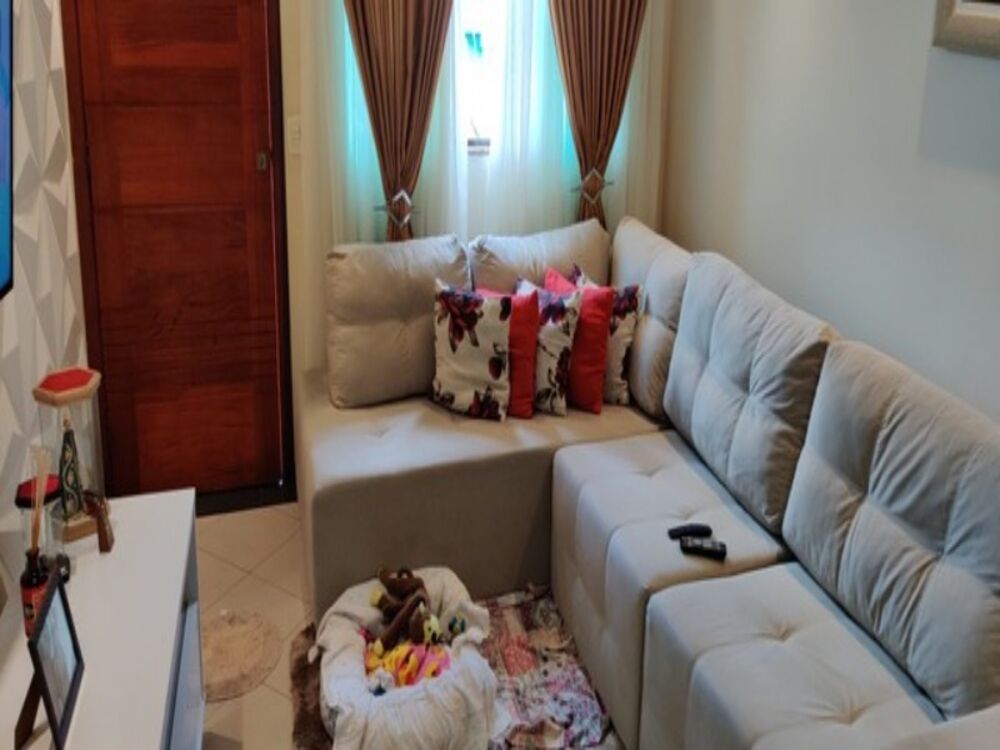 Casa à venda com 3 quartos, 145m² - Foto 1