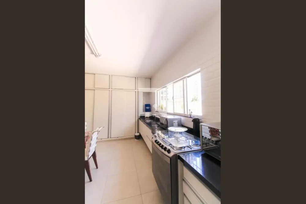 Casa, 3 quartos, 219 m² - Foto 1