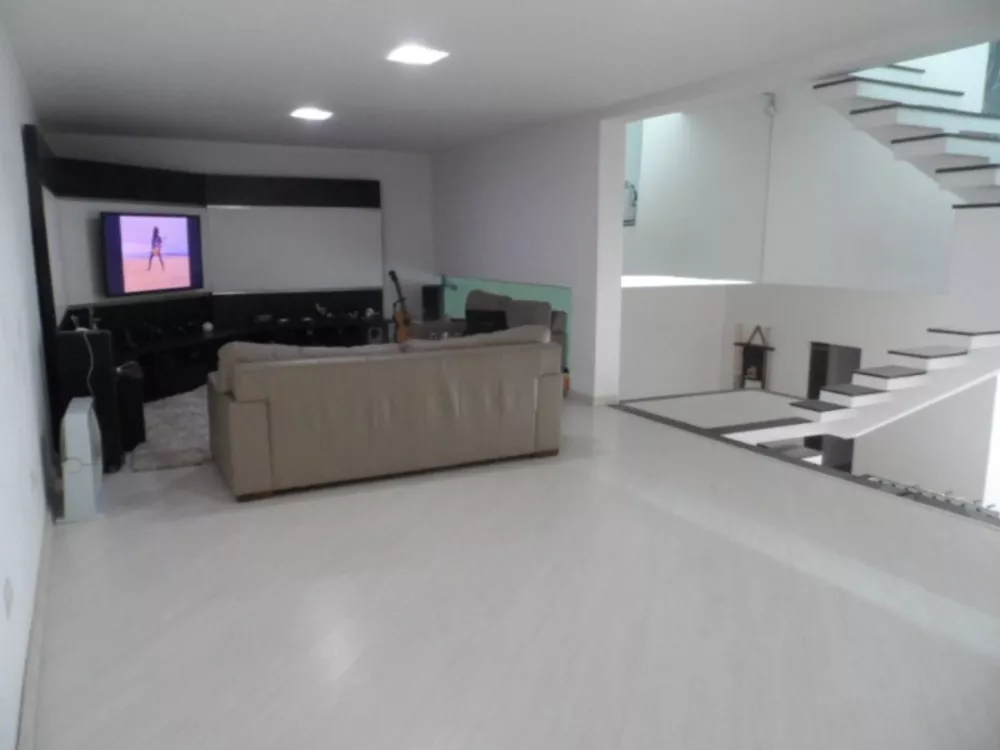 Casa, 3 quartos, 620 m² - Foto 1