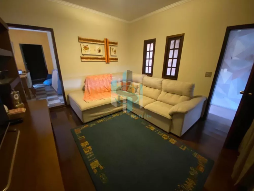 Casa à venda com 4 quartos, 190m² - Foto 4