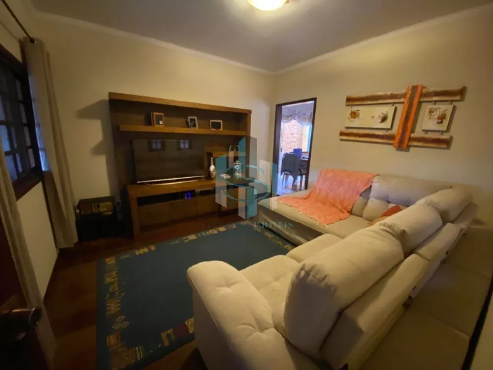 Casa à venda com 4 quartos, 190m² - Foto 2