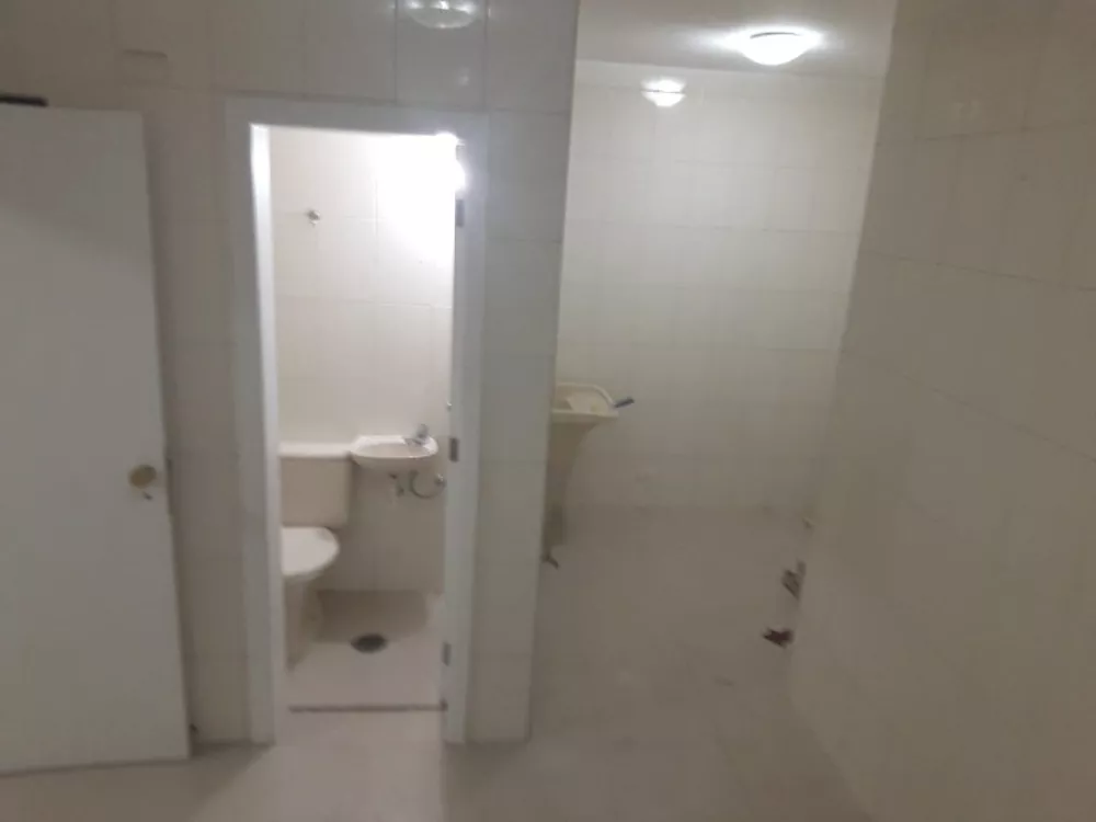 Apartamento para alugar com 3 quartos, 200m² - Foto 25