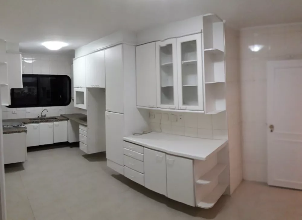 Apartamento para alugar com 3 quartos, 200m² - Foto 19