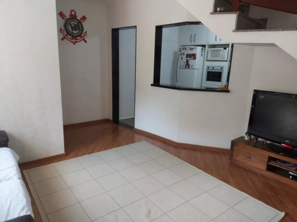 Casa à venda com 2 quartos, 70m² - Foto 4