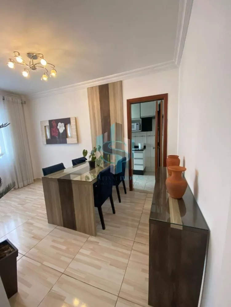 Apartamento à venda com 2 quartos, 66m² - Foto 2