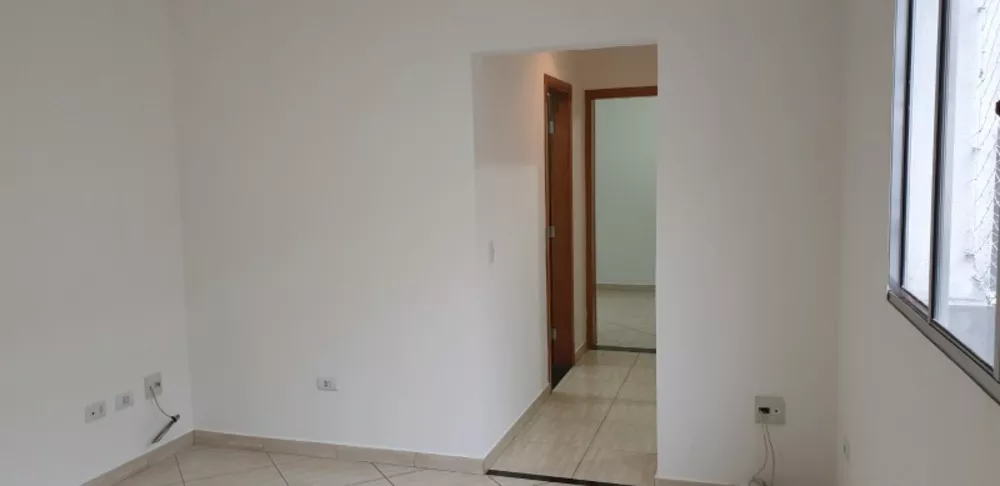 Apartamento à venda com 2 quartos, 75m² - Foto 2