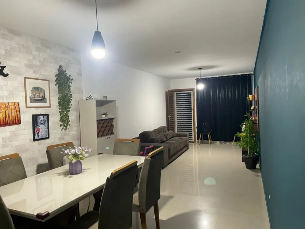 Casa, 3 quartos, 200 m² - Foto 1
