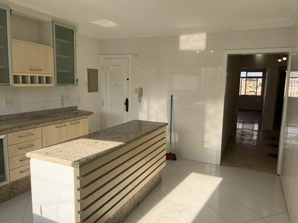 Apartamento, 3 quartos, 130 m² - Foto 1