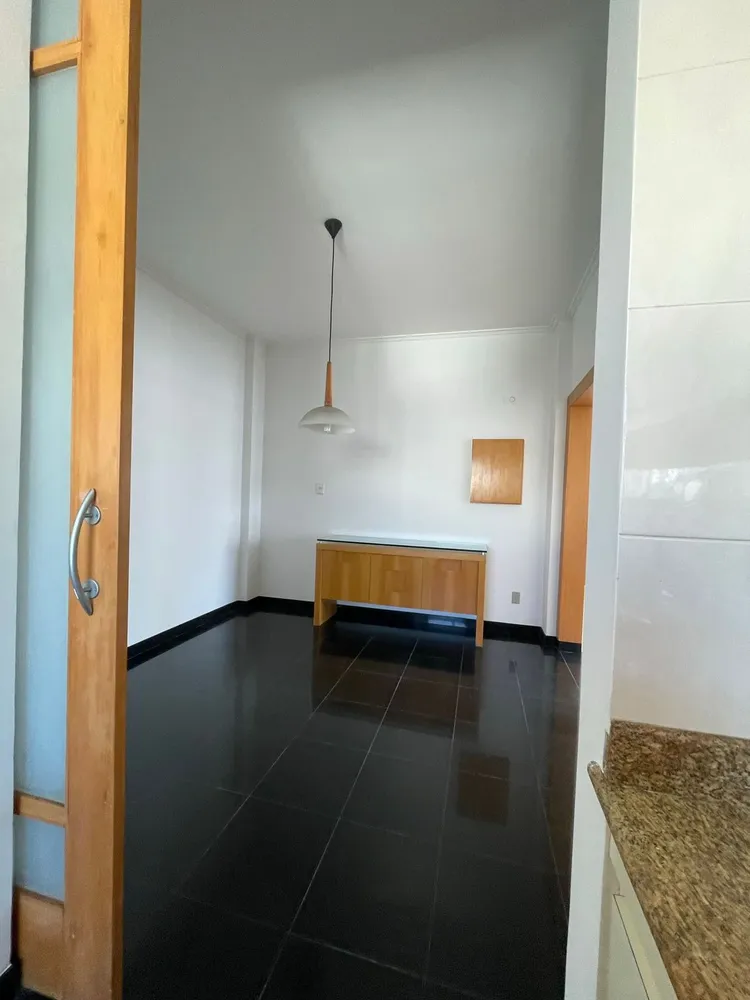 Apartamento, 3 quartos, 230 m² - Foto 2