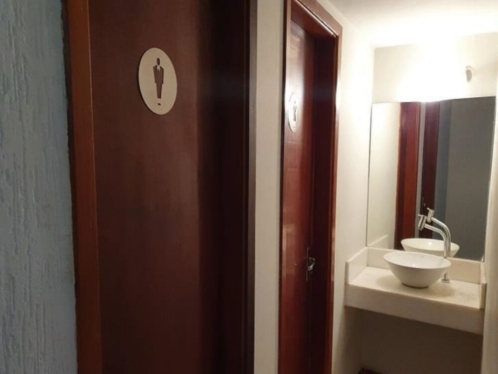 Depósito-Galpão, 686 m² - Foto 1
