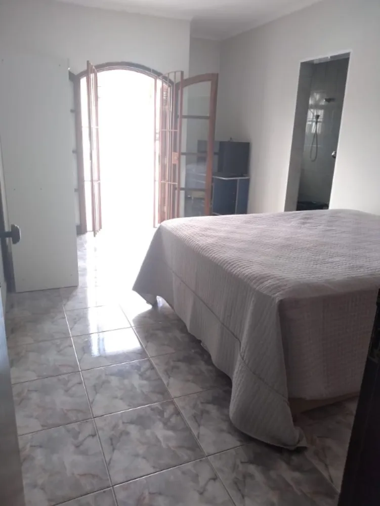Casa, 3 quartos, 220 m² - Foto 1