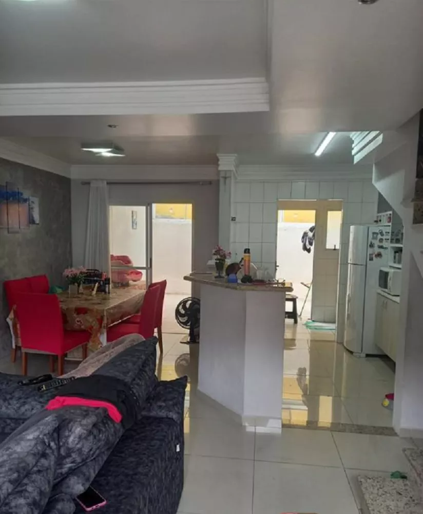 Casa de Condomínio à venda com 3 quartos, 92m² - Foto 1