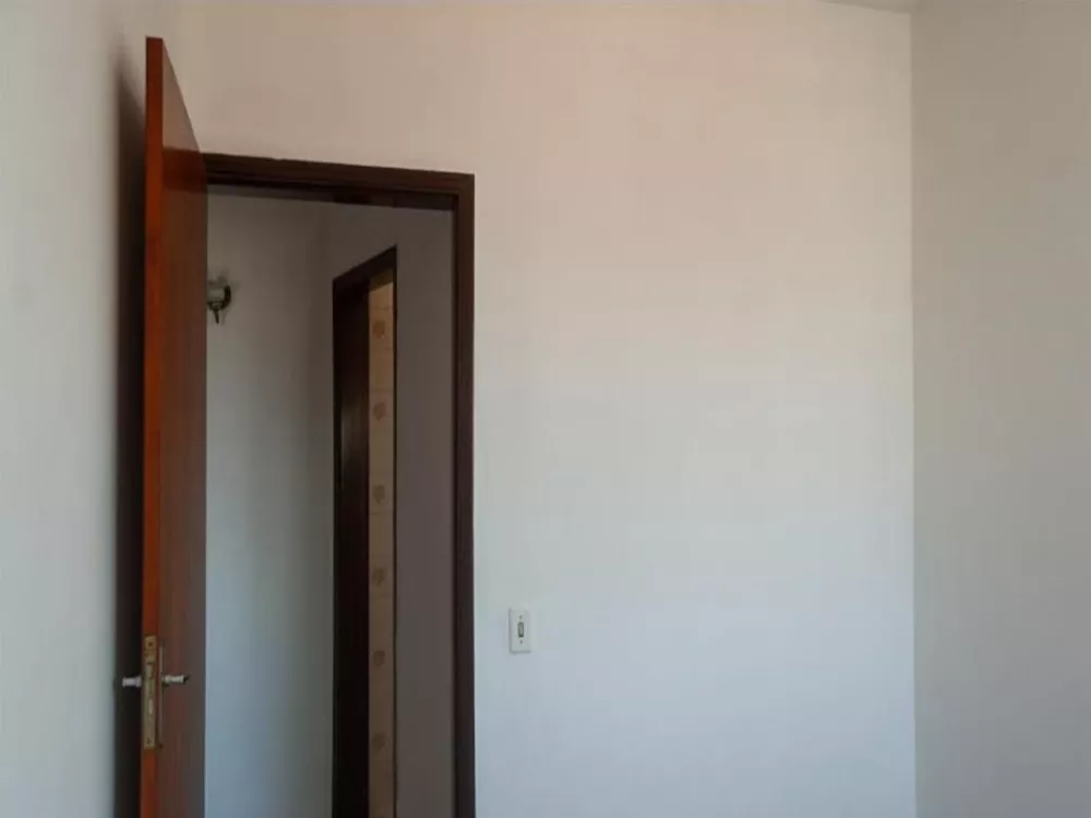 Apartamento à venda com 2 quartos, 78m² - Foto 4