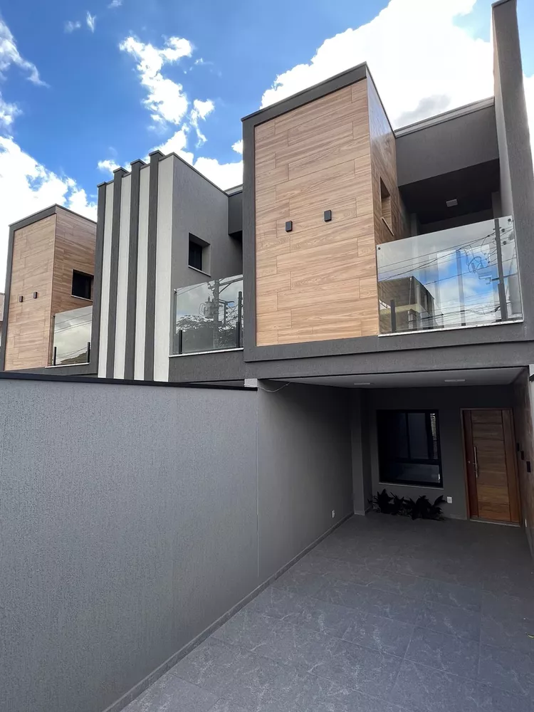 Casa à venda com 3 quartos, 124m² - Foto 2