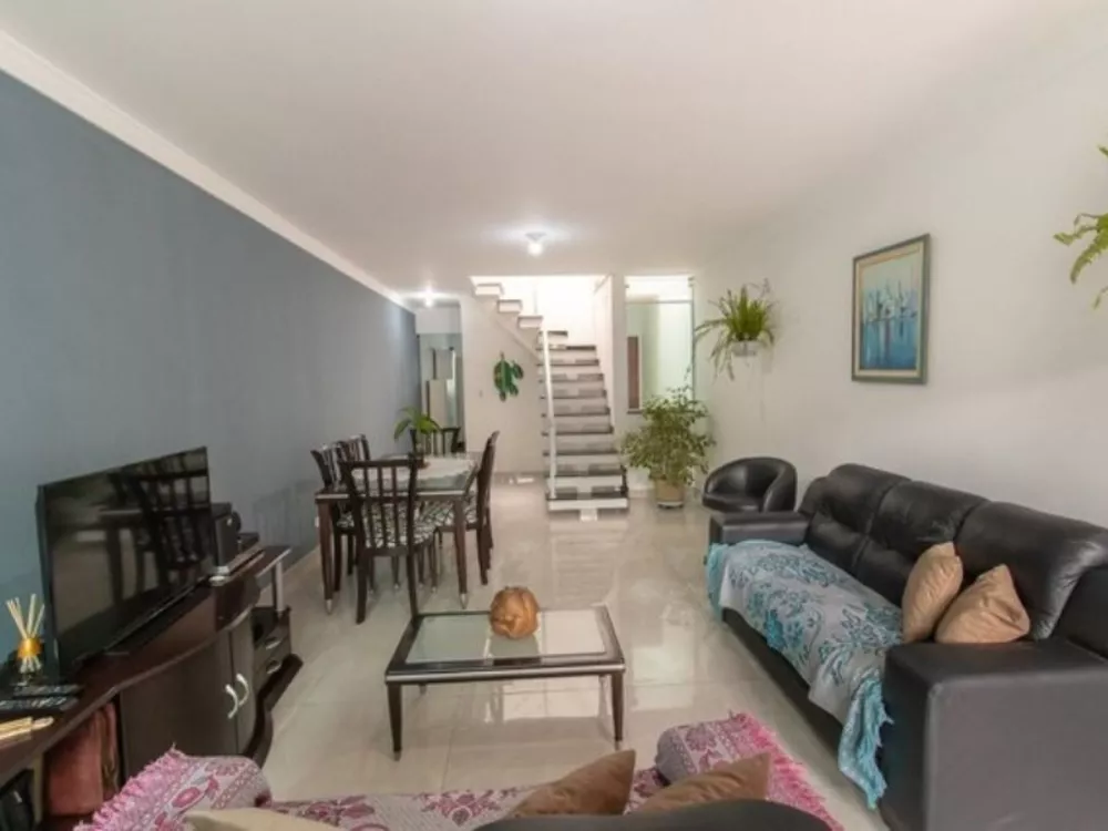 Casa à venda com 3 quartos, 190m² - Foto 3