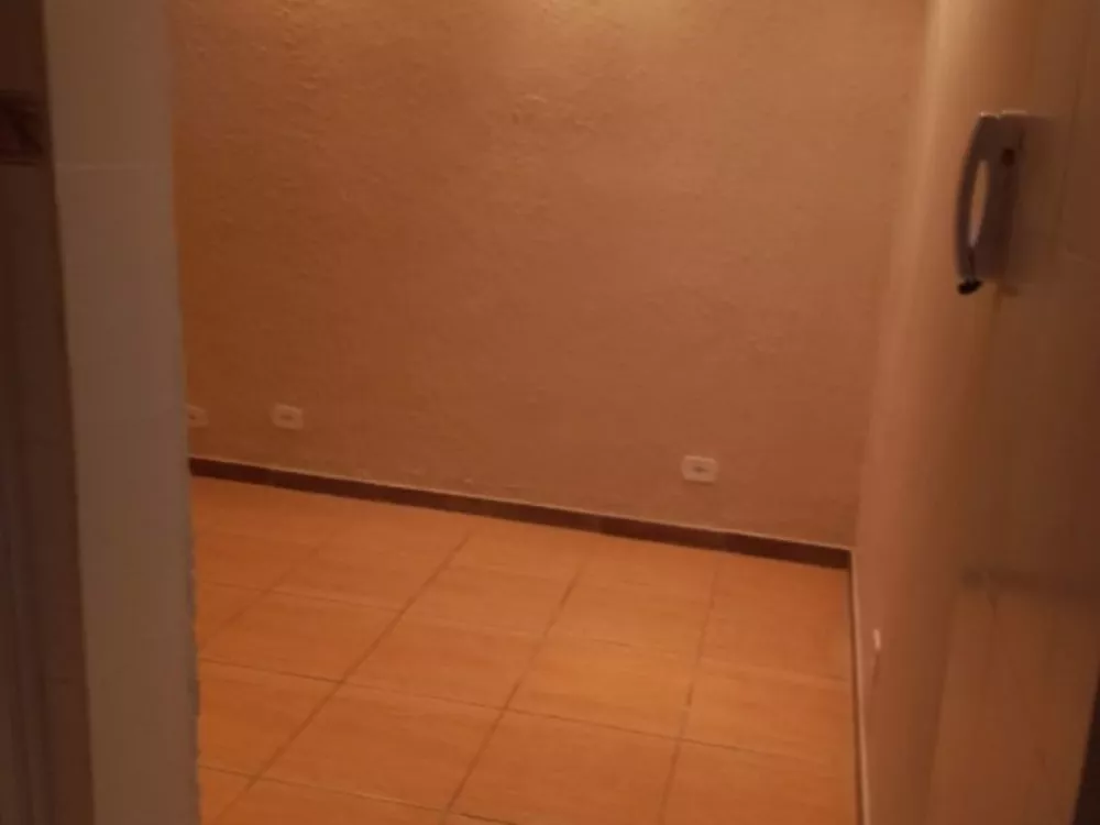 Apartamento à venda com 1 quarto, 30m² - Foto 2