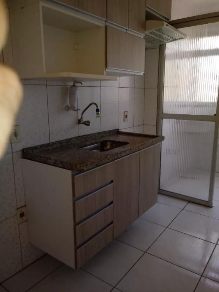 Apartamento à venda com 2 quartos, 45m² - Foto 2