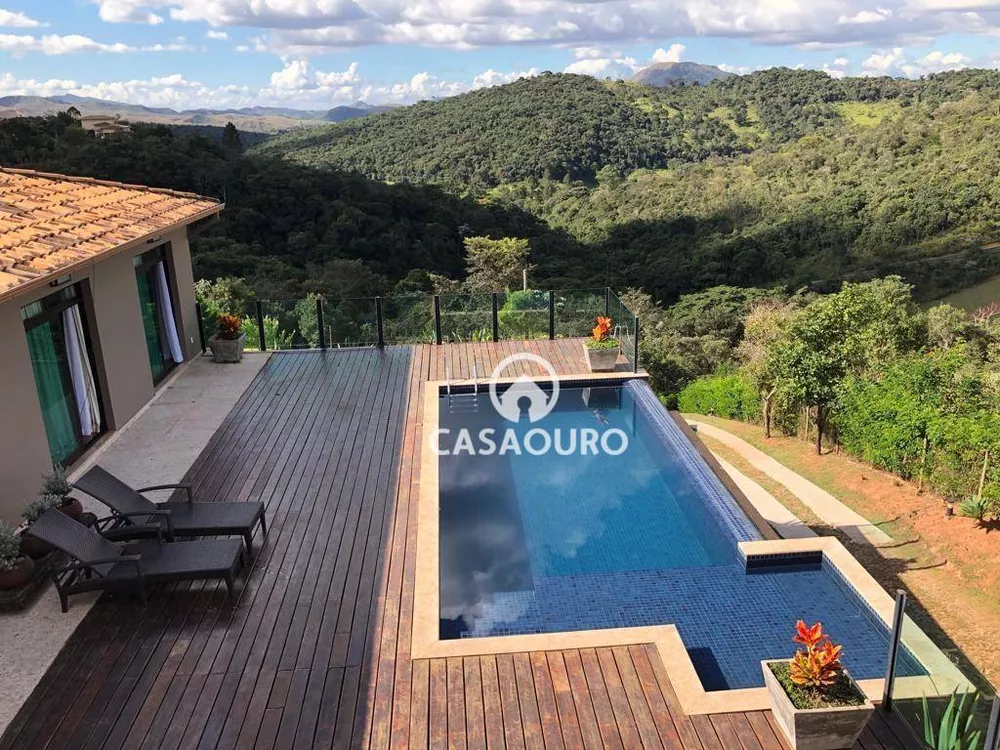 Casa de Condomínio à venda com 4 quartos, 315m² - Foto 1