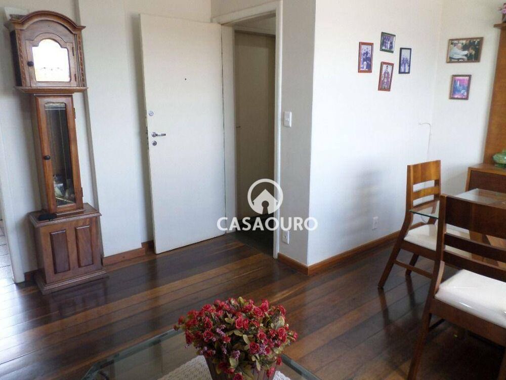 Apartamento à venda com 3 quartos, 70m² - Foto 1