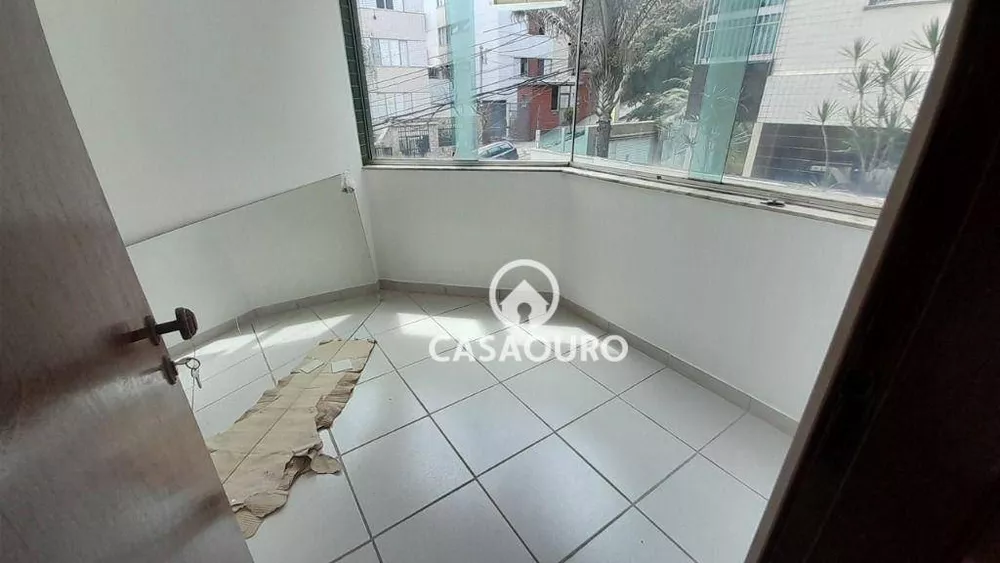 Apartamento à venda com 3 quartos, 100m² - Foto 2