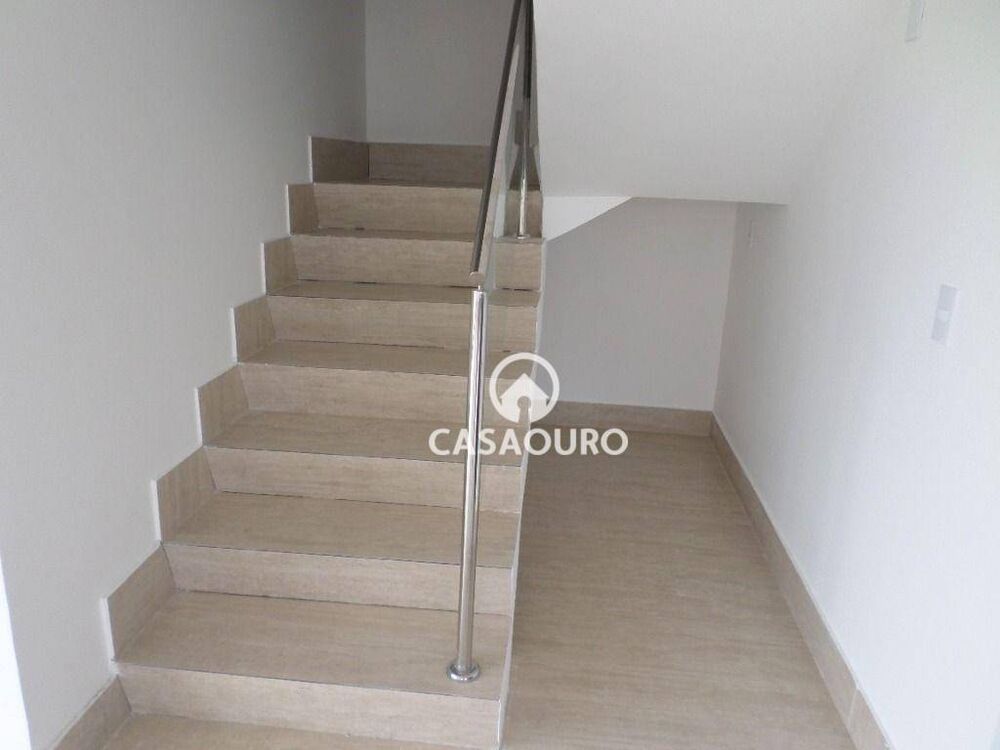 Cobertura à venda com 4 quartos, 200m² - Foto 4