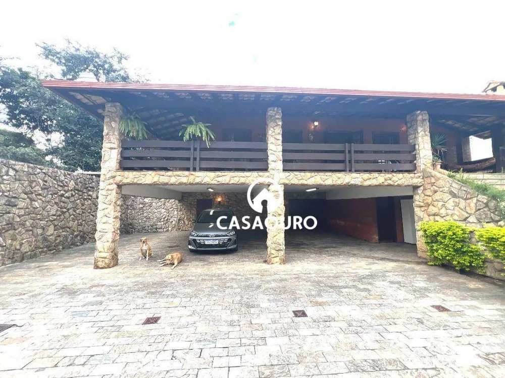 Casa, 6 quartos, 420 m² - Foto 1