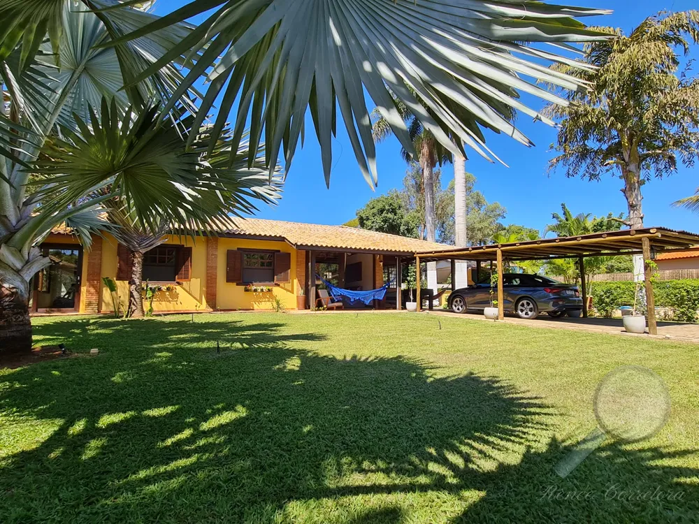 Chácara, 3 quartos, 1800 m² - Foto 1