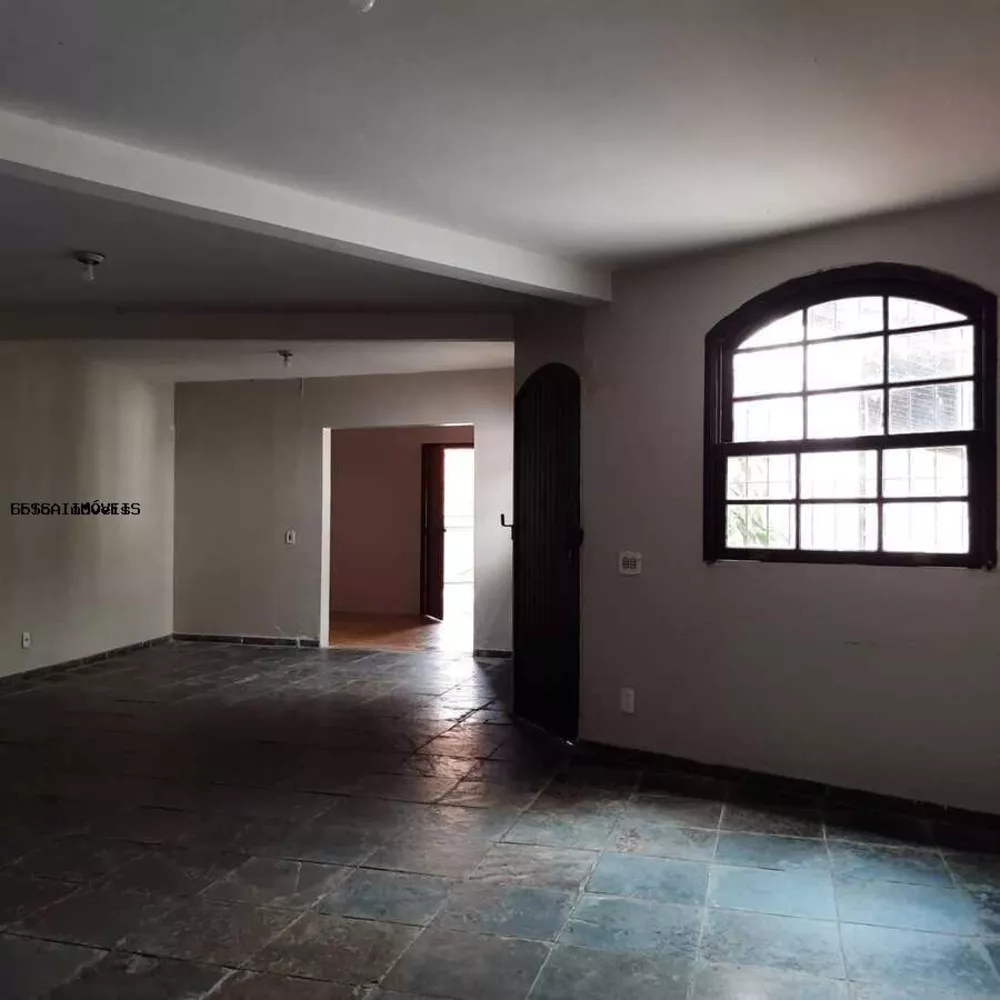 Casa à venda com 3 quartos, 467m² - Foto 4