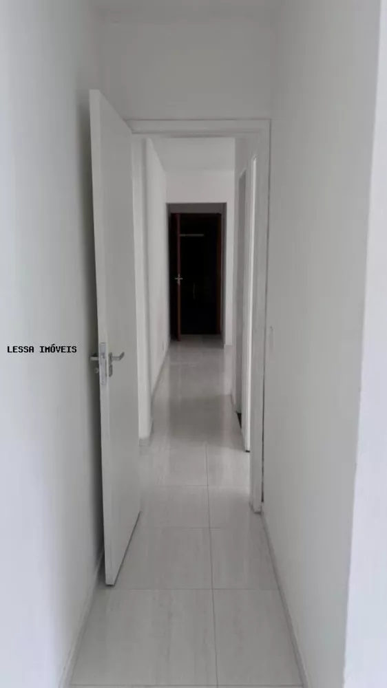 Apartamento à venda com 2 quartos, 66m² - Foto 3