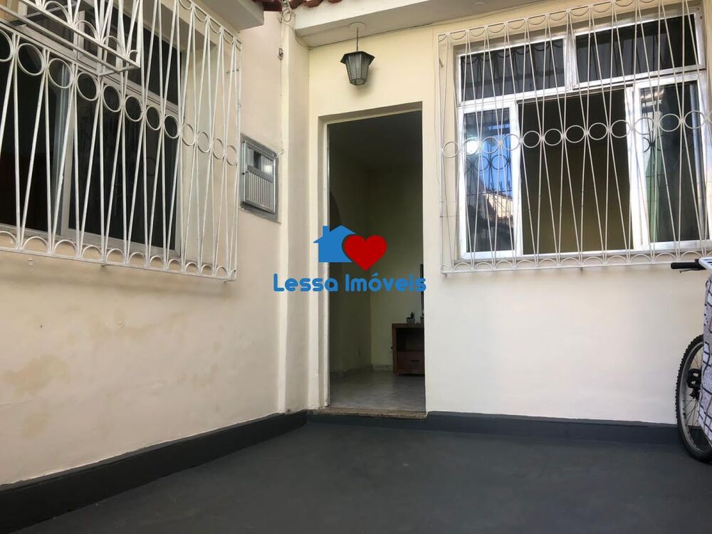 Casa, 4 quartos, 175 m² - Foto 1