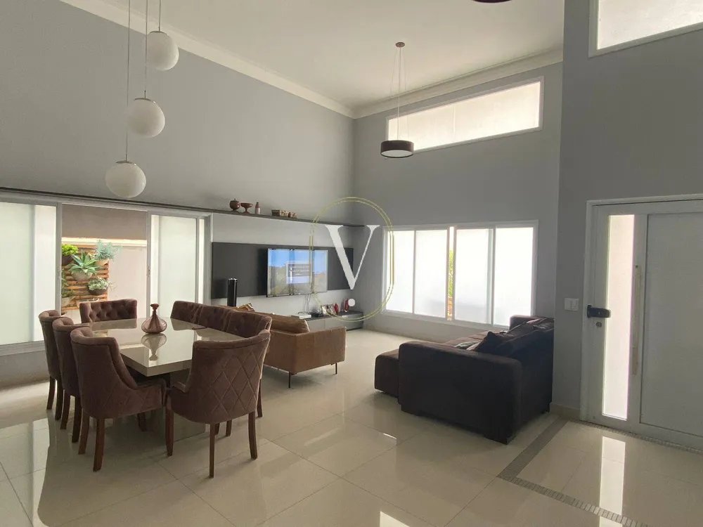 Casa, 3 quartos, 278 m² - Foto 1