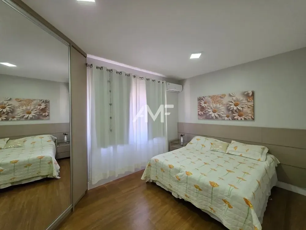 Sobrado, 4 quartos, 352 m² - Foto 1