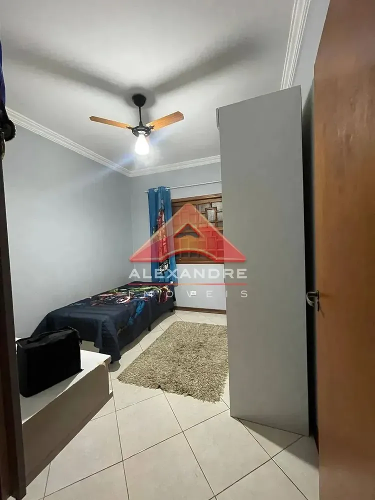 Casa, 3 quartos, 215 m² - Foto 4
