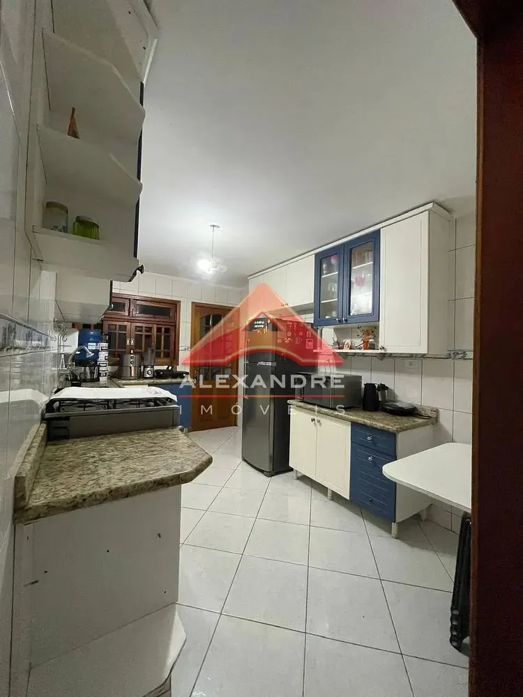 Casa, 3 quartos, 215 m² - Foto 1