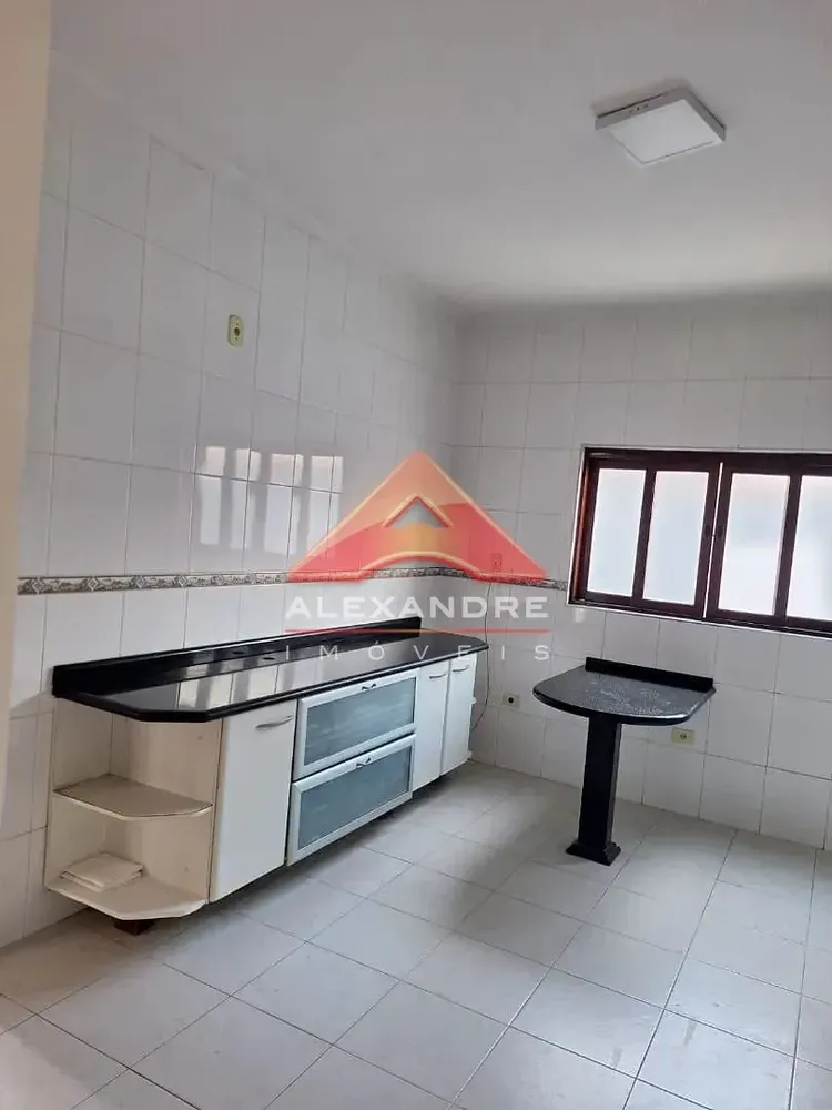 Casa, 3 quartos, 253 m² - Foto 8