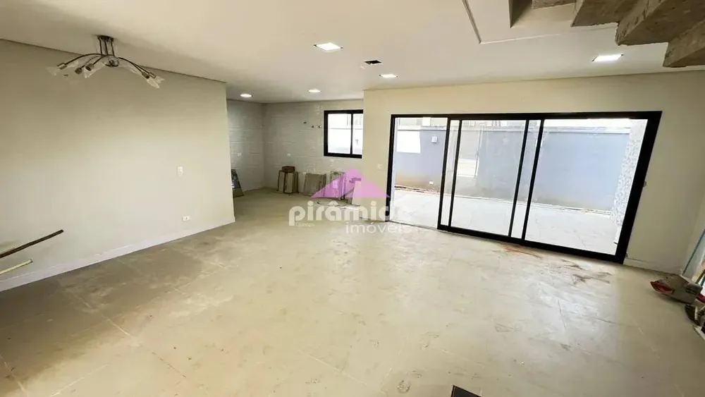 Casa, 4 quartos, 221 m² - Foto 1
