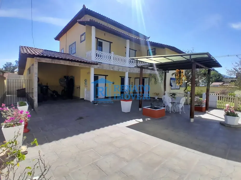 Casa, 3 quartos, 271 m² - Foto 1